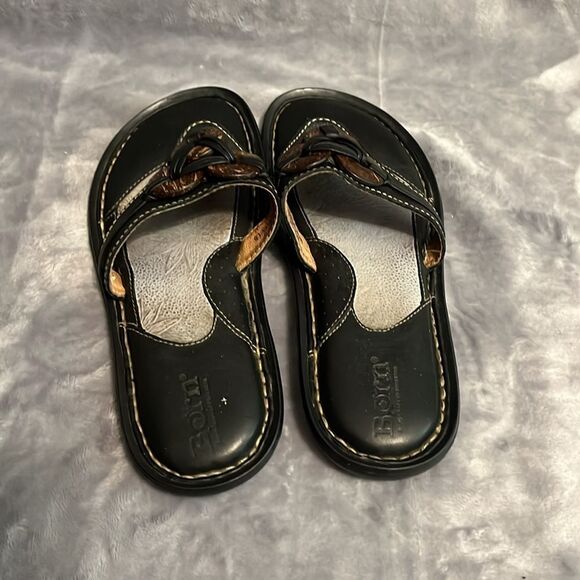 Born Women's Black Leather 3 Discs Slide On Thong Sandals - Picture 4 of 9